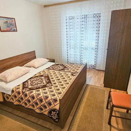 Appartamento 2 Bedroom In Supetarska Draga